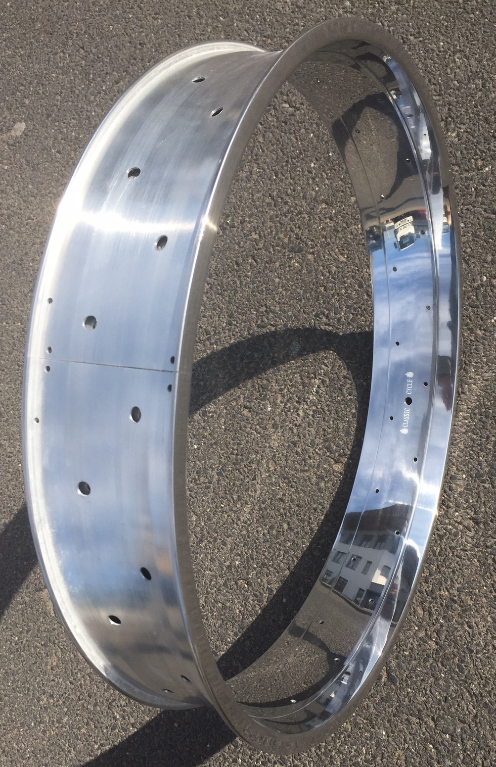 Cerchione in alluminio da 24 pollici 102 mm lucido brillante
