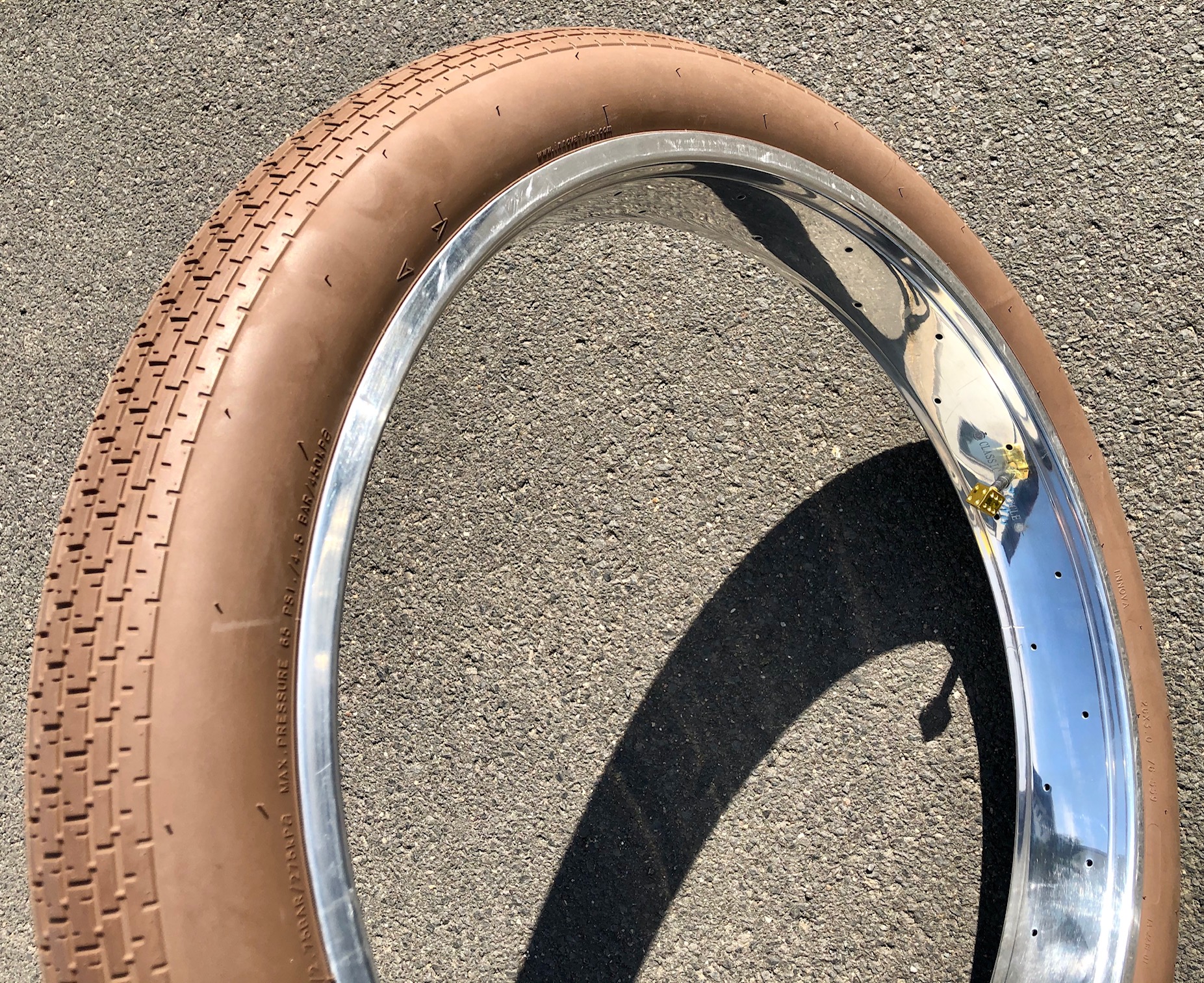 super-brick-Cruiser-Reifen-26x3-0-braun2