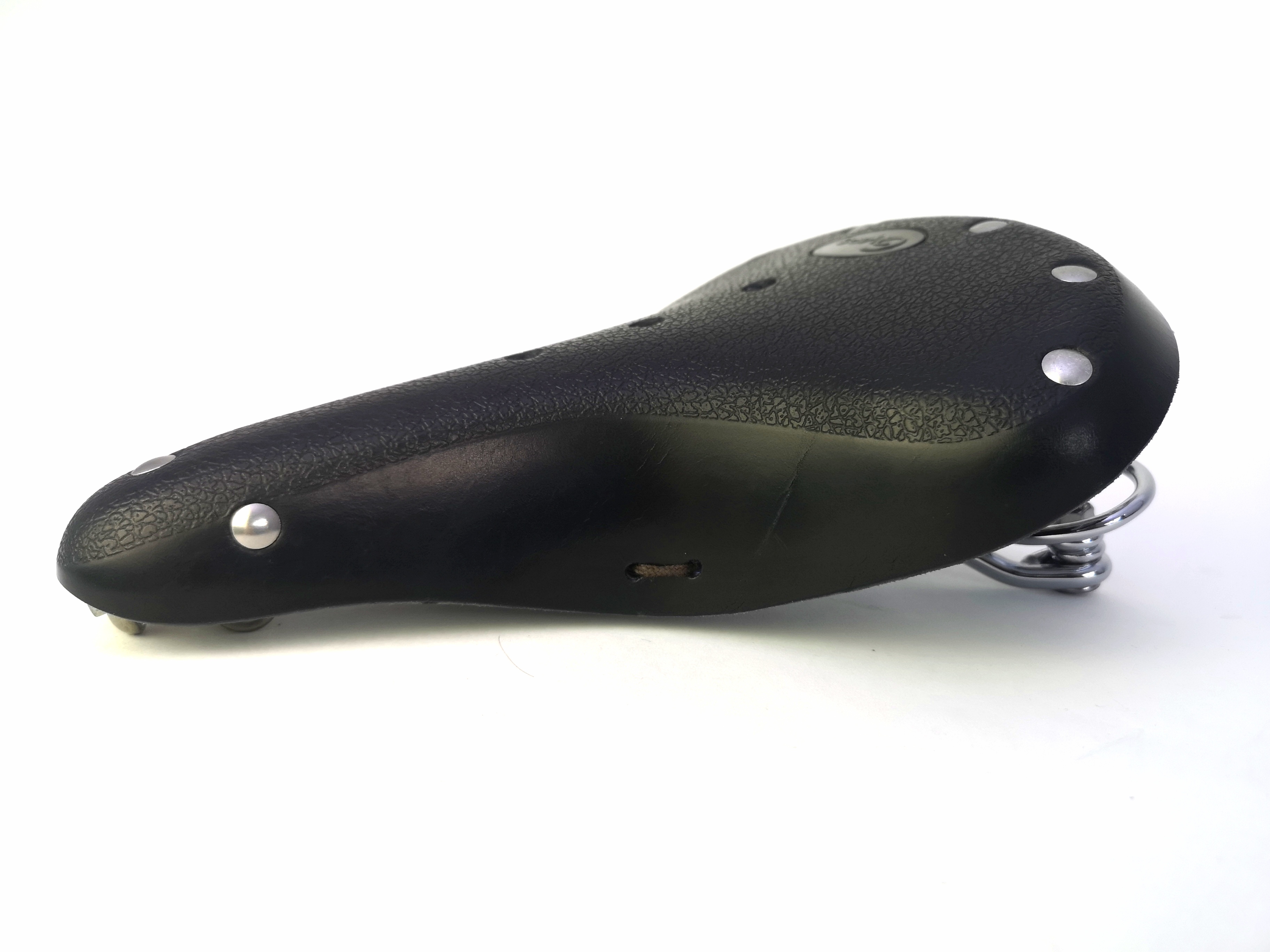 Saddle_bicyle_black_leather_bDox8Fu3vKqnLJ