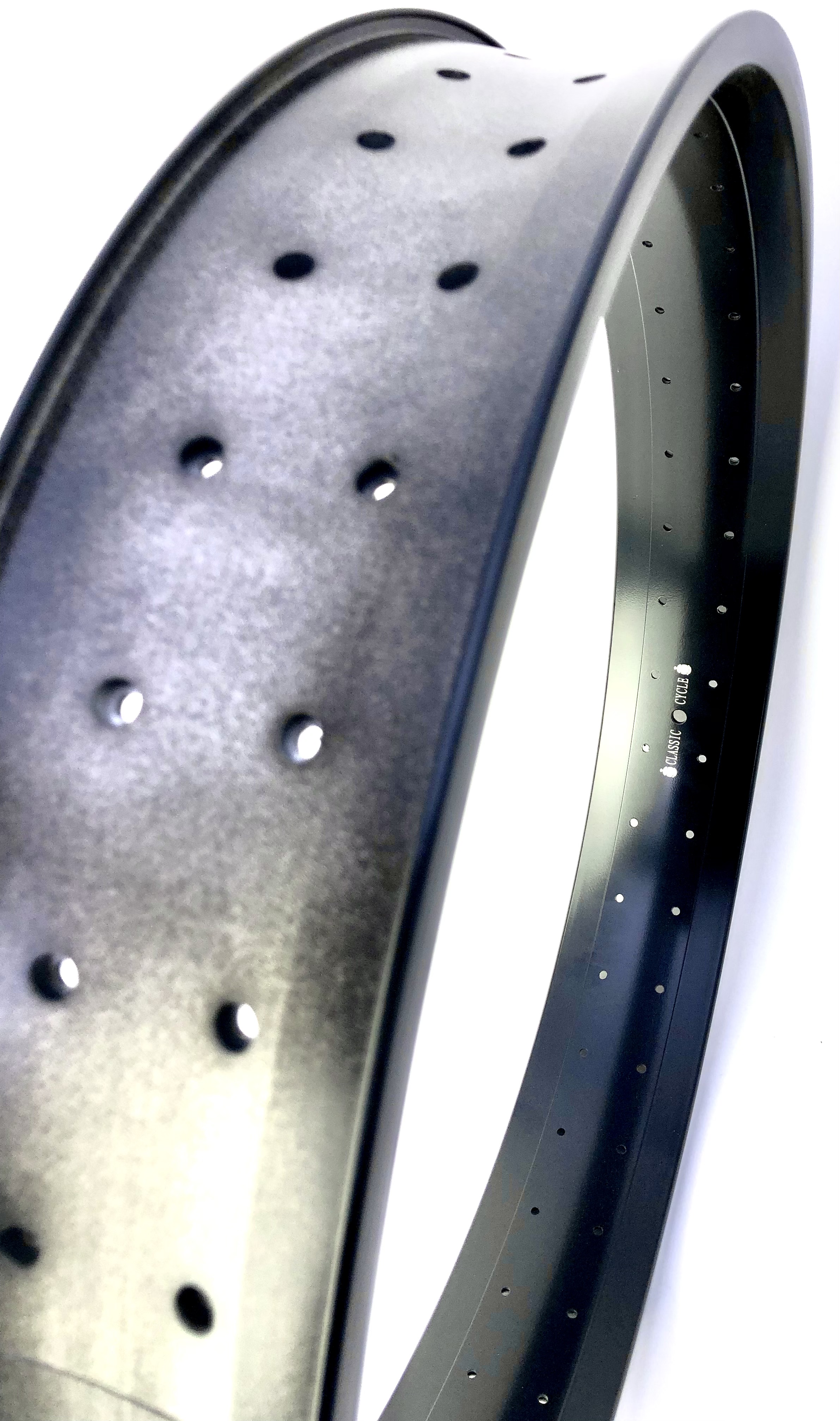 Cerchione in alluminio da 26 pollici 102 mm 72 fori nero 