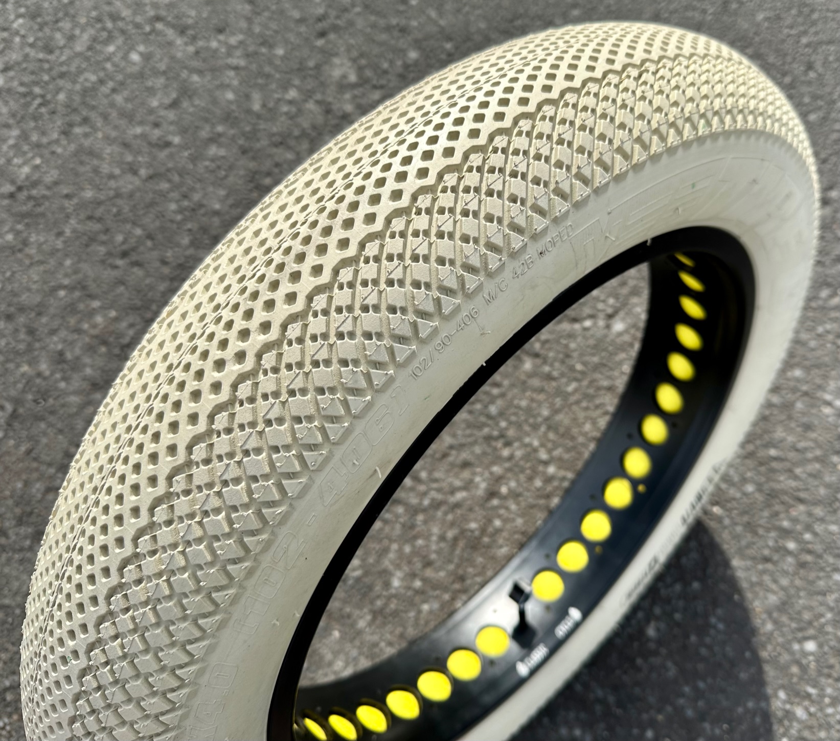 Fat_bike_cut_out_rim_tape_nylon_yellow_bsKbseDYF5sW0A