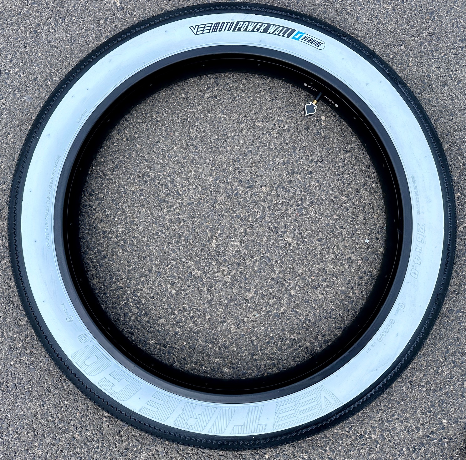 Pneumatico Fat Bike E-Zig Zag 26 x 4.0 / 102-599 banda bianca