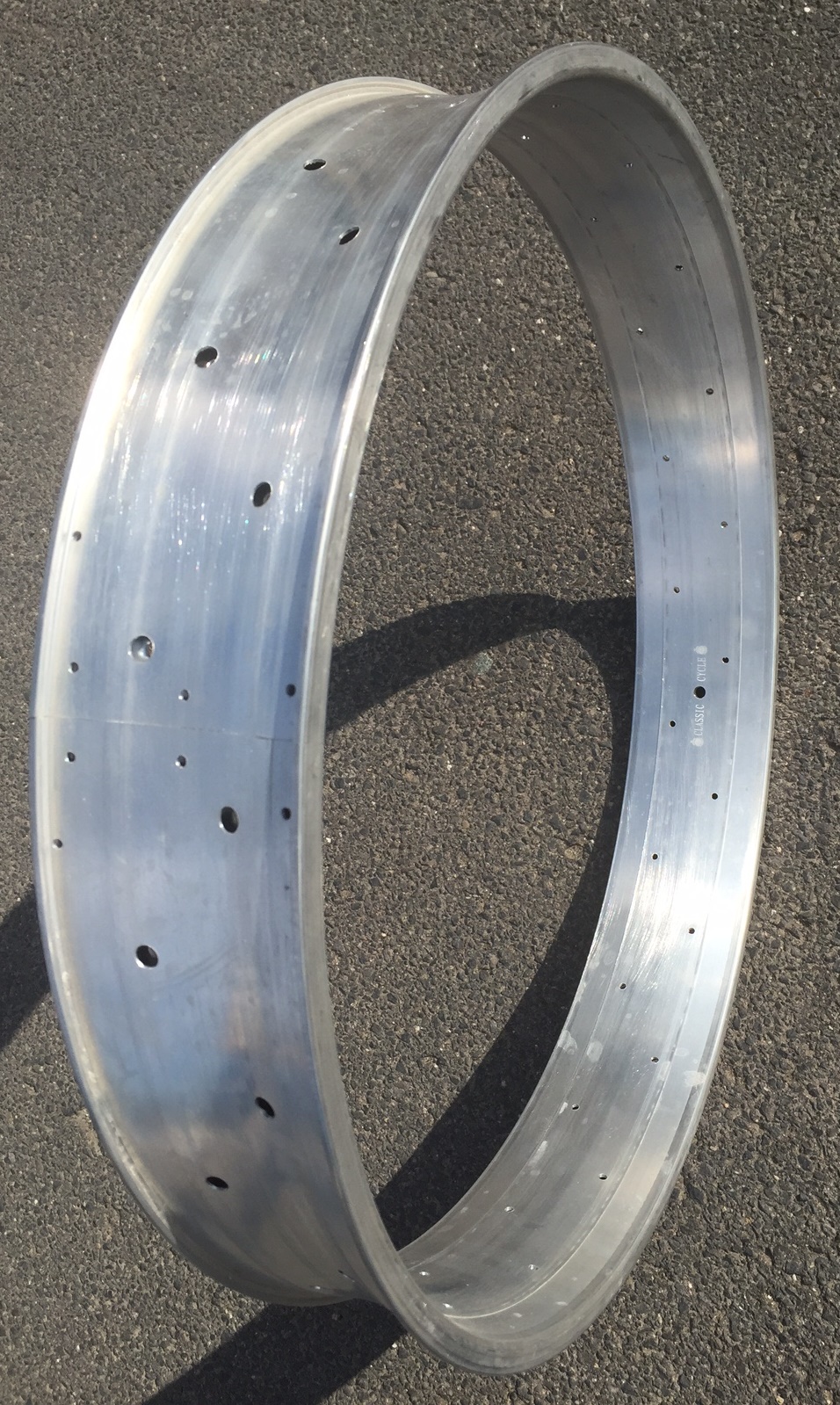 Cerchione in alluminio da 26 pollici 102 mm grezzo/non laccato