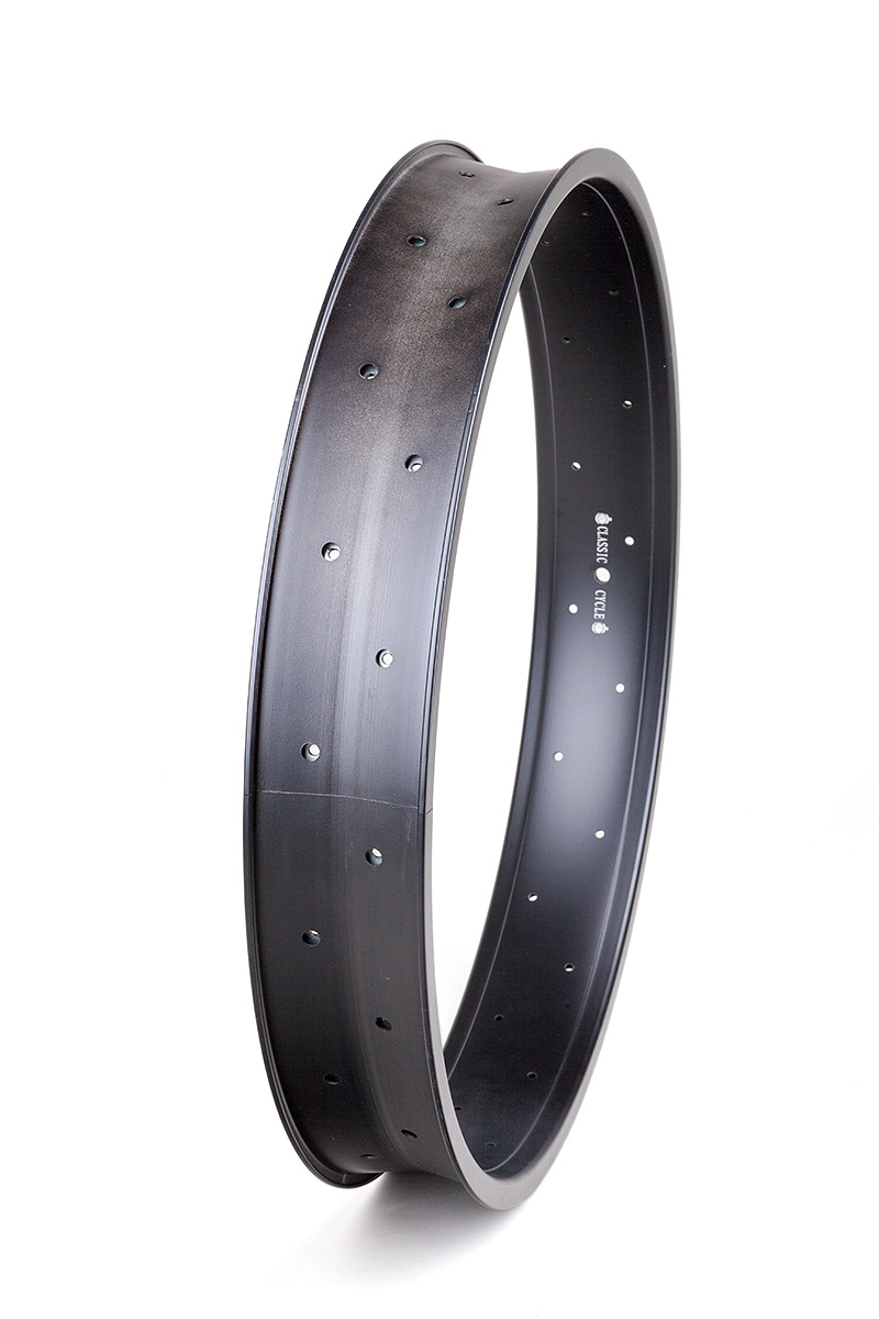 Cerchione in alluminio da 24 pollici 82 mm nero 