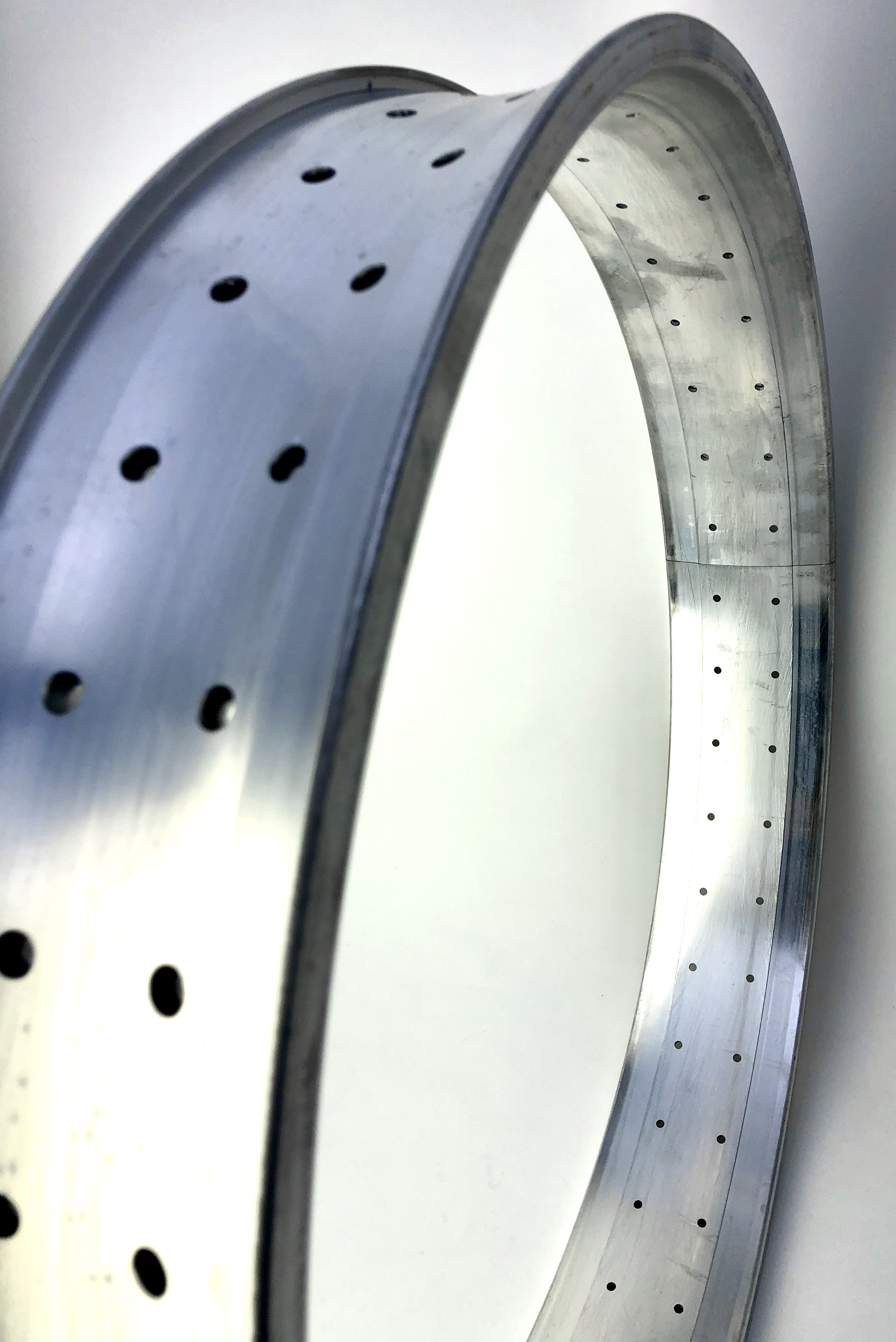 Cerchione in alluminio da 26 pollici 102 mm 72 fori, grezzo / non laccato