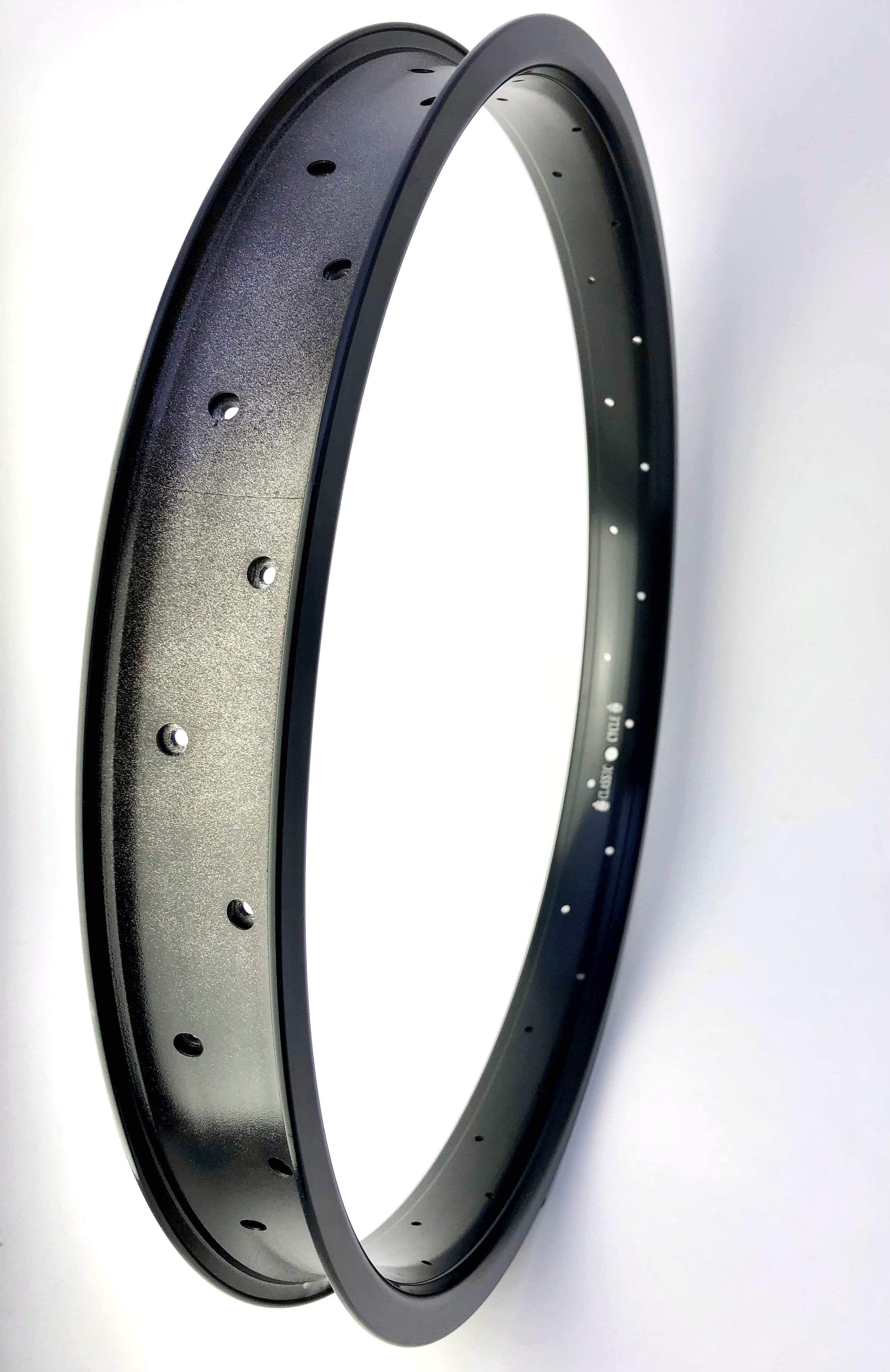 Cerchione in alluminio da 24 pollici 57 mm, nero, 32 fori, doppia parete