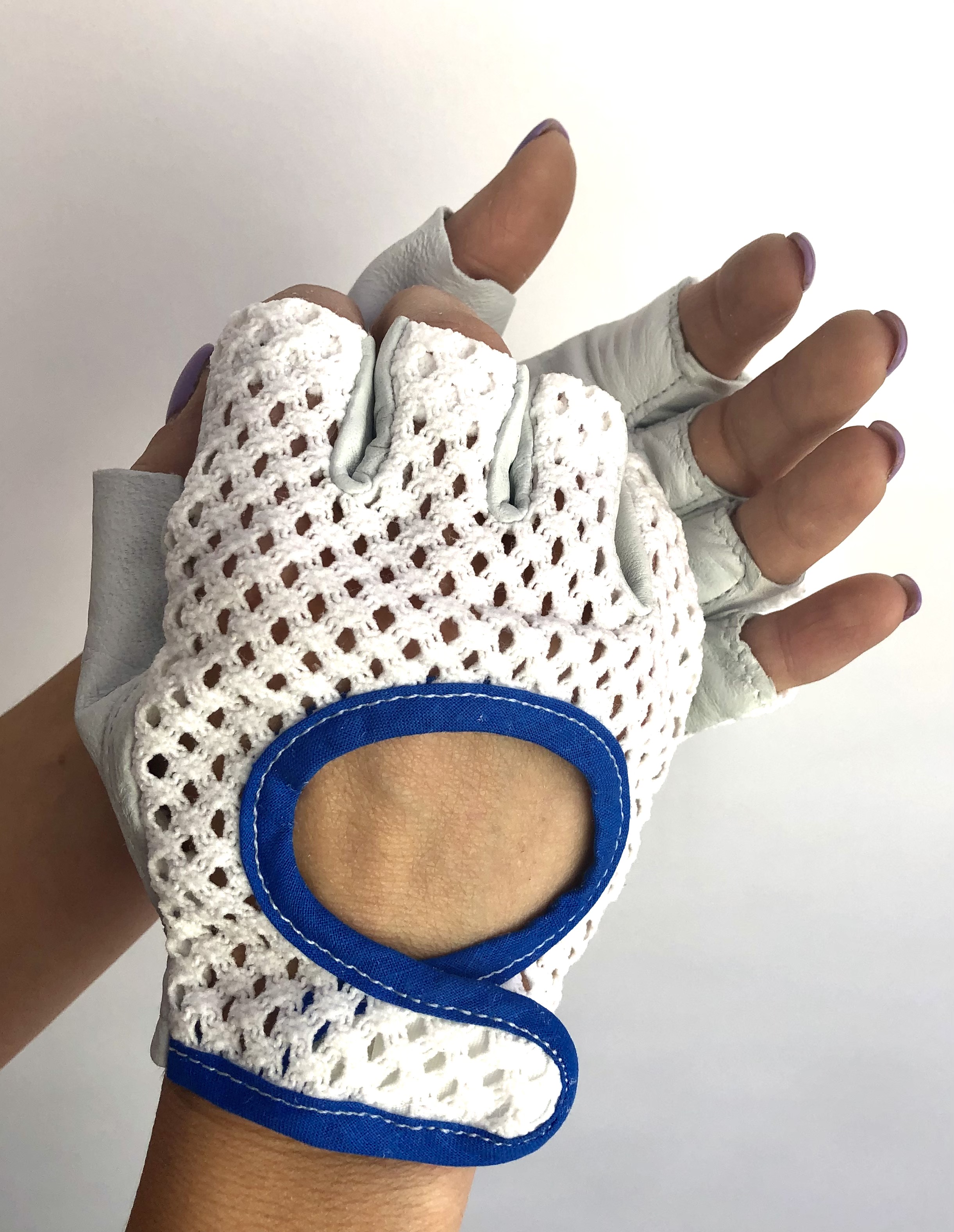 Original_GANT_1970s_aravis_vintage_grey_bicycle_gloves_with_chrocheted_upper_hand_Size_8