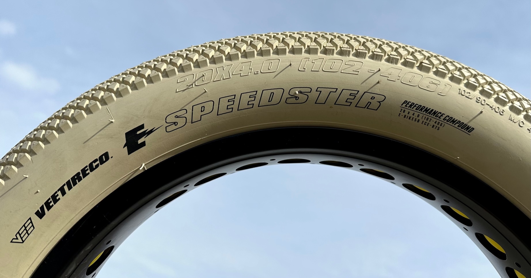 Bicycle_tire_speedster_20x4_Fatbike_limited_edition_sand_1doed8tCeFt2oD
