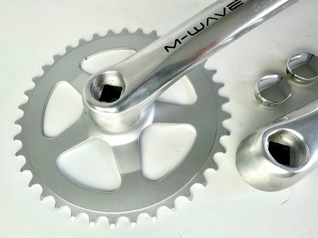 Guarnitura M-WAVE Monocorona per Perno Quadro JIS, 38 Denti