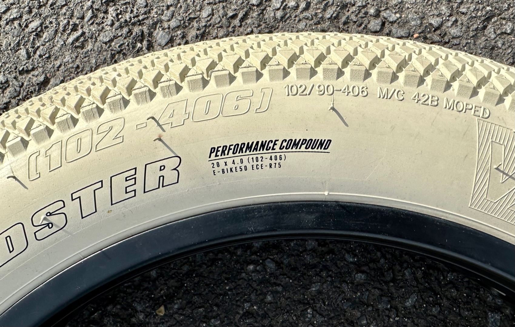 Bicycle_tire_speedster_20x4_Fatbike_limited_edition_sand_8