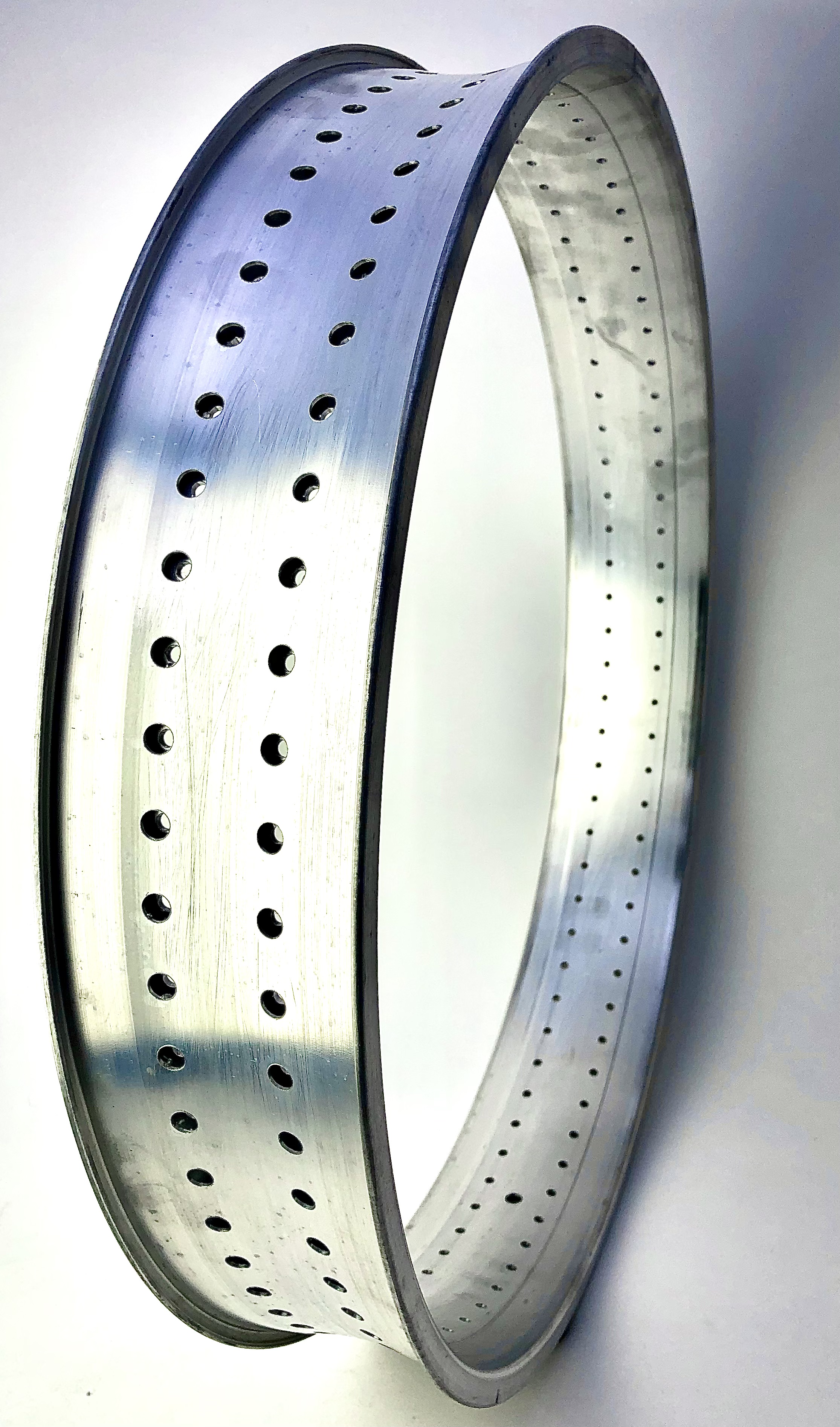 Cerchione in alluminio da 26 pollici 102 mm 144 fori, grezzo / non laccato